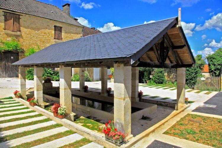 Petite Maison En Pierre Au Coeur Du Perigord Noir Salignac Eyvigues エクステリア 写真